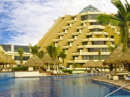Exterior view of the Paradisus Cancun